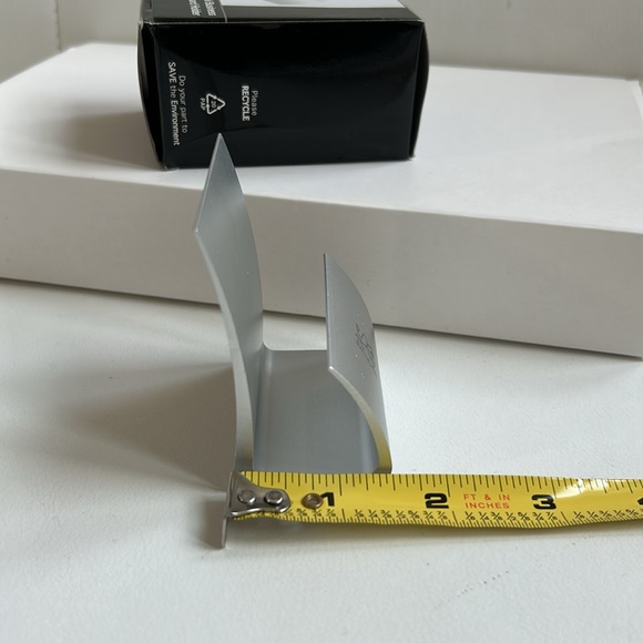 Merrill Bull Logo Metal Business Card Holder - Picture 6 of 6